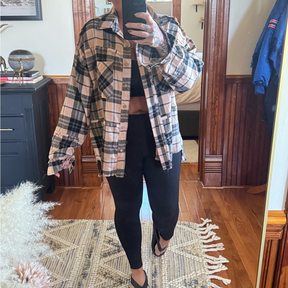 Oli & Hali Plaid Oversized Flannel - Picture 2 of 10
